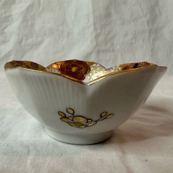 Vintage Japanese Hand Painted Porcelain Kutani Dish - Picture 5 of 8